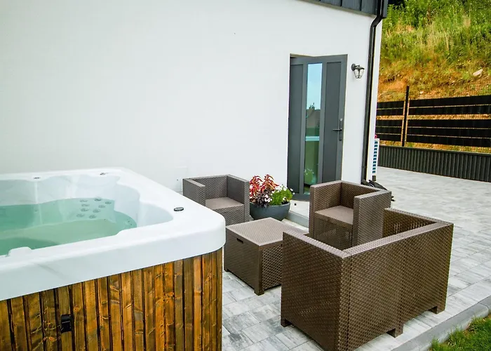 A Comfortable House In Kashubia For 6 People * Golubie